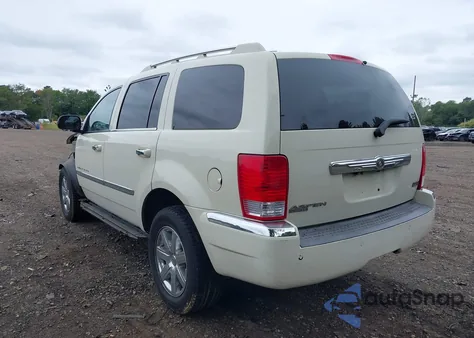 2008 Chrysler Aspen Limited z USA, uszkodzony, nr VIN 1A8HW58228F144526